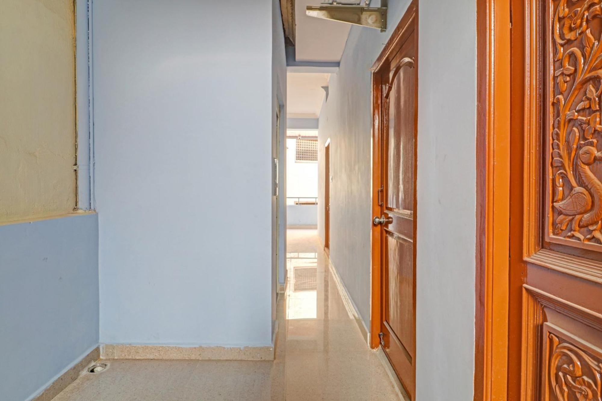 Super Hotel O Rbs Square Langer Houz Haidar Sahibguda Bagian luar foto