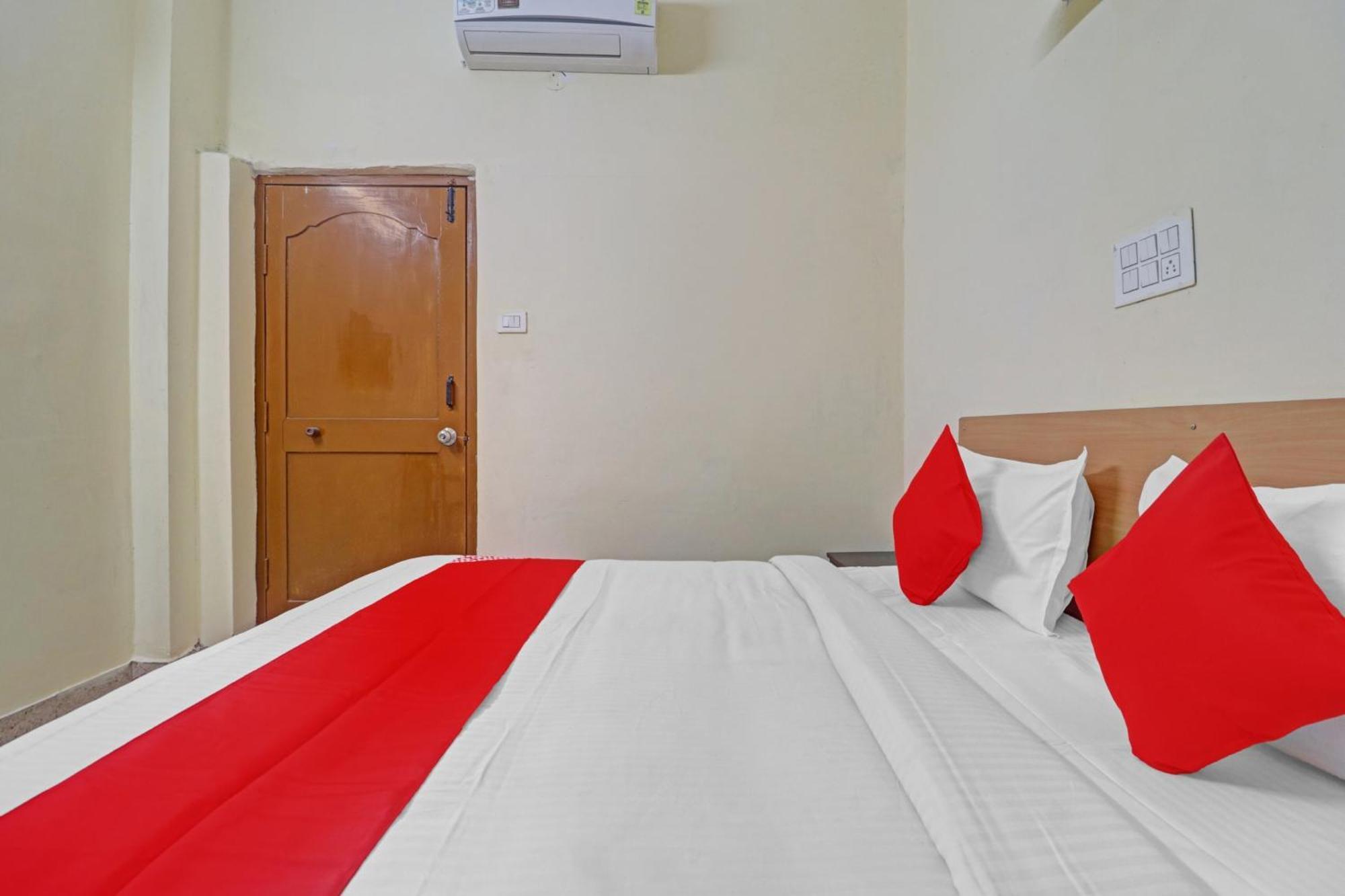 Super Hotel O Rbs Square Langer Houz Haidar Sahibguda Bagian luar foto